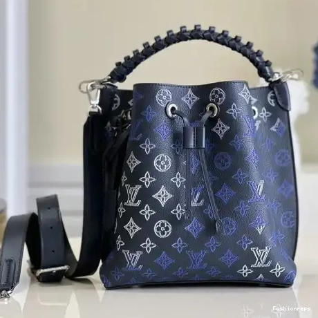 Fashionrepsfam ru LV 2111YA0036 Bags 0824